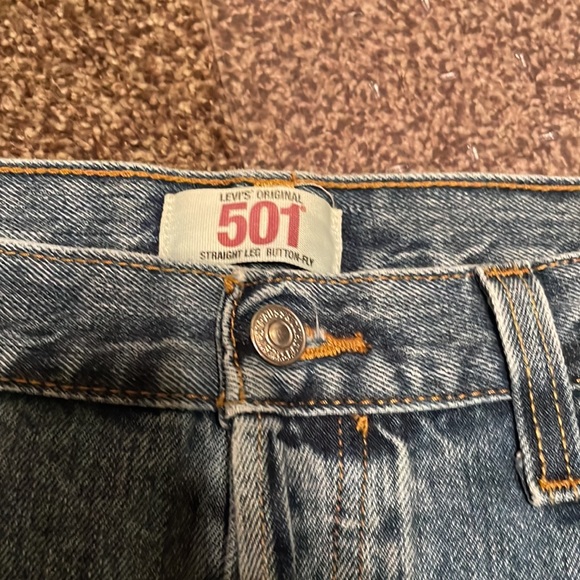 Levi’s 501 - excellent condition— 36x33 - Picture 2 of 7
